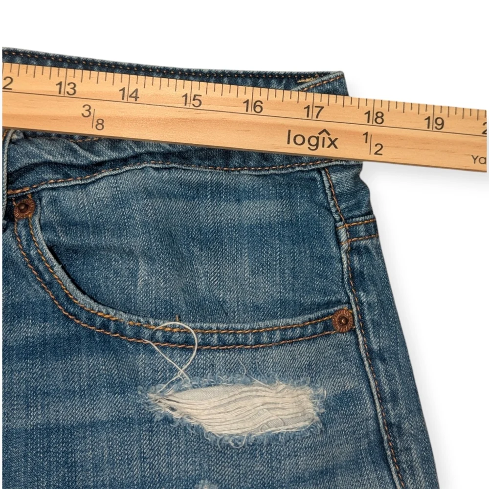 American Eagle  mid- waist distressed jean shorts Women's Size 14